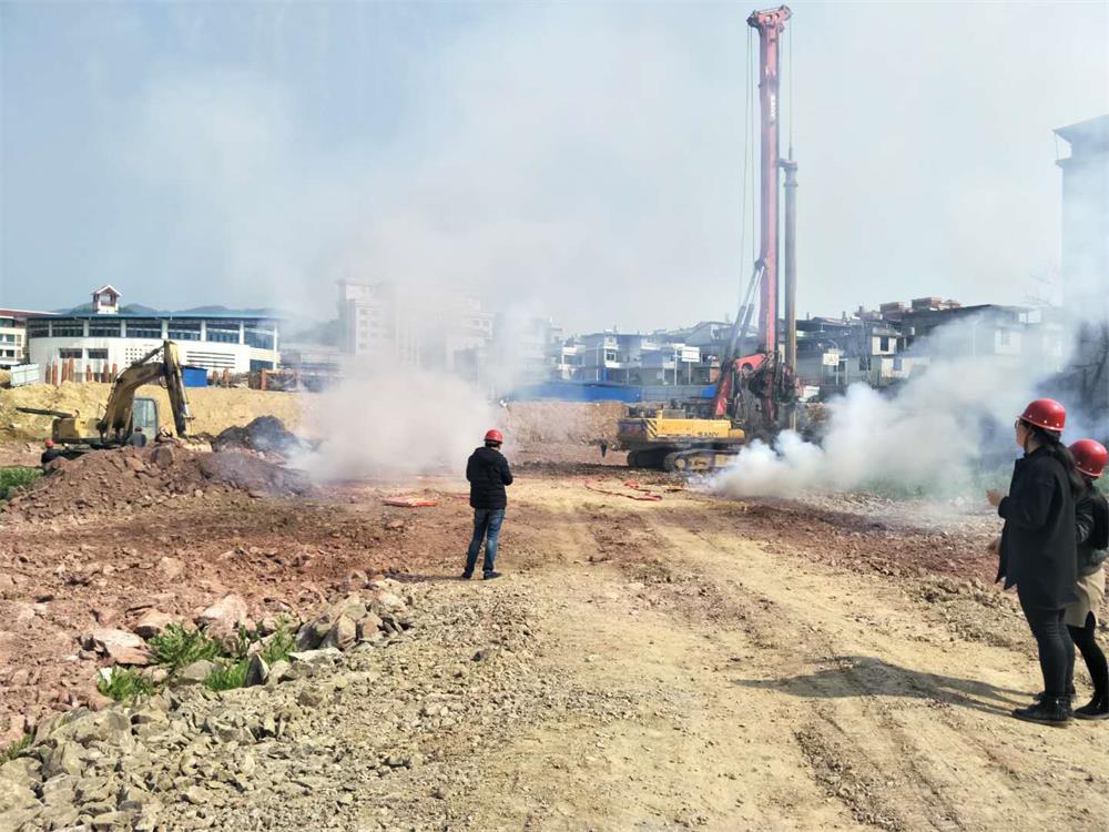 祝贺福建易顺建筑工程有限公司承建的松溪县工农路农贸市场及安置房综合体项目工程开机仪式